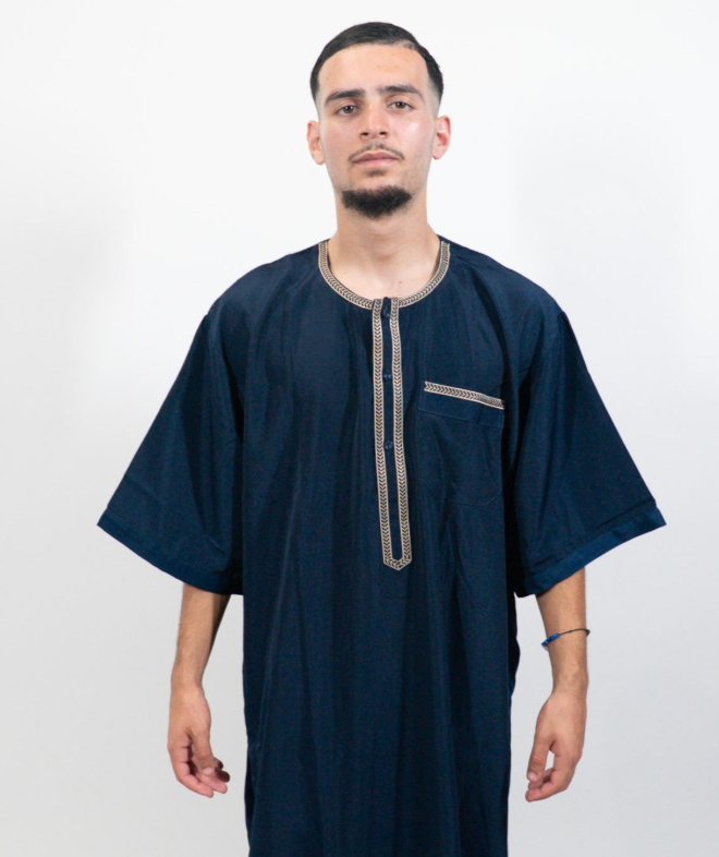 Qamis Homme  à Manches Courtes – Confort et Élégance