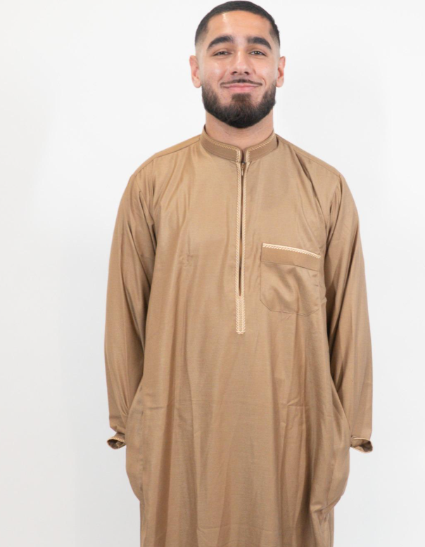 Qamis Homme Broderies Élégantes ( PLUSIEURS COLORIS DISPO)